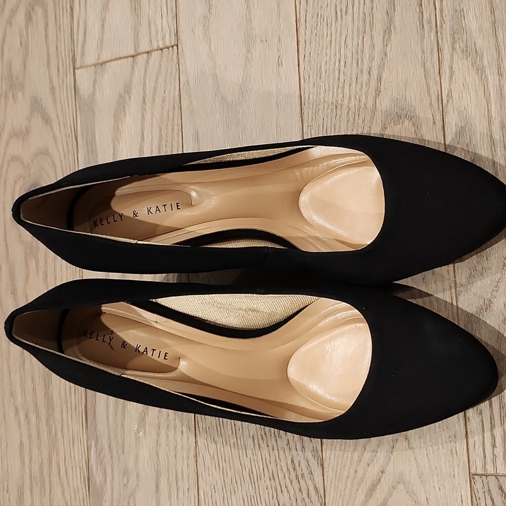KELLY & KATIE GENNA PUMP - Black 6.5M/37